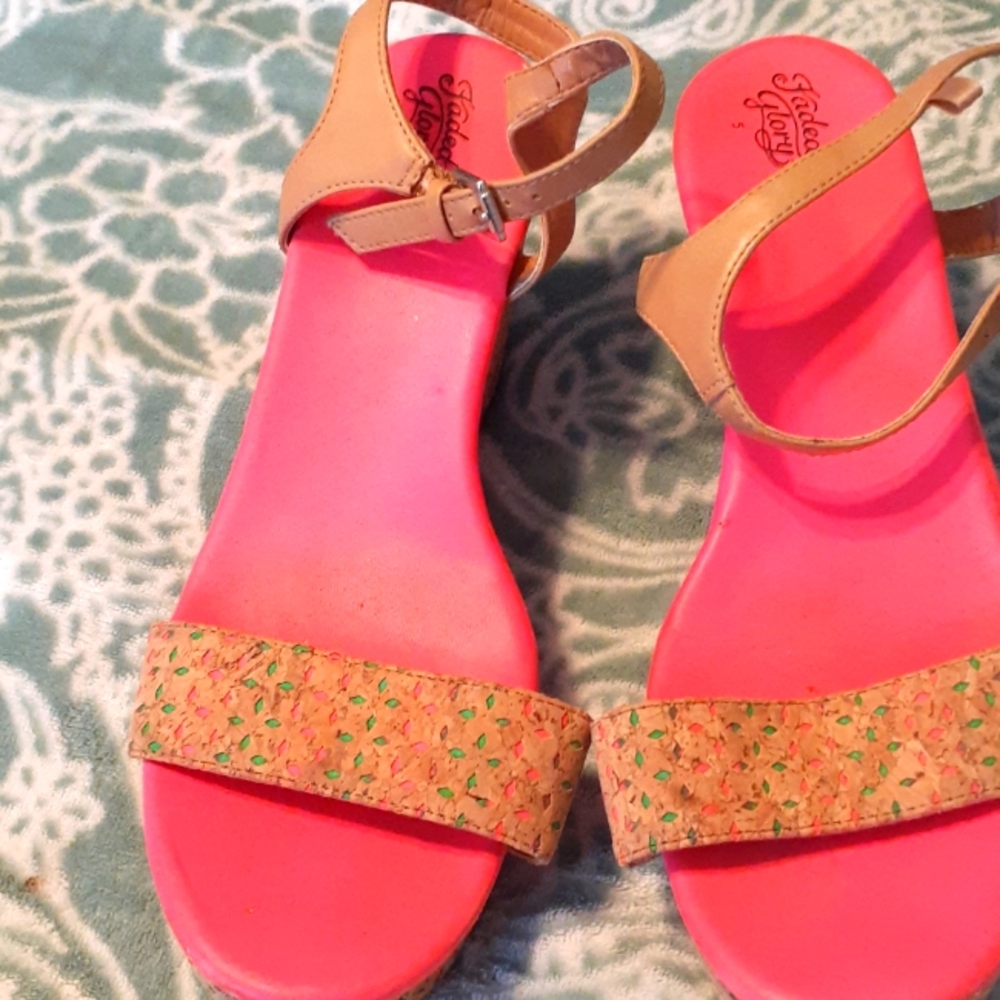 Faded Glory strapped heeled sandals, sz 5